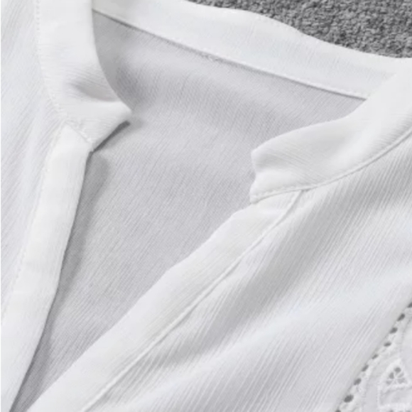 ๐HP๐๐New boutique white lace ruffle top - Picture 6 of 12